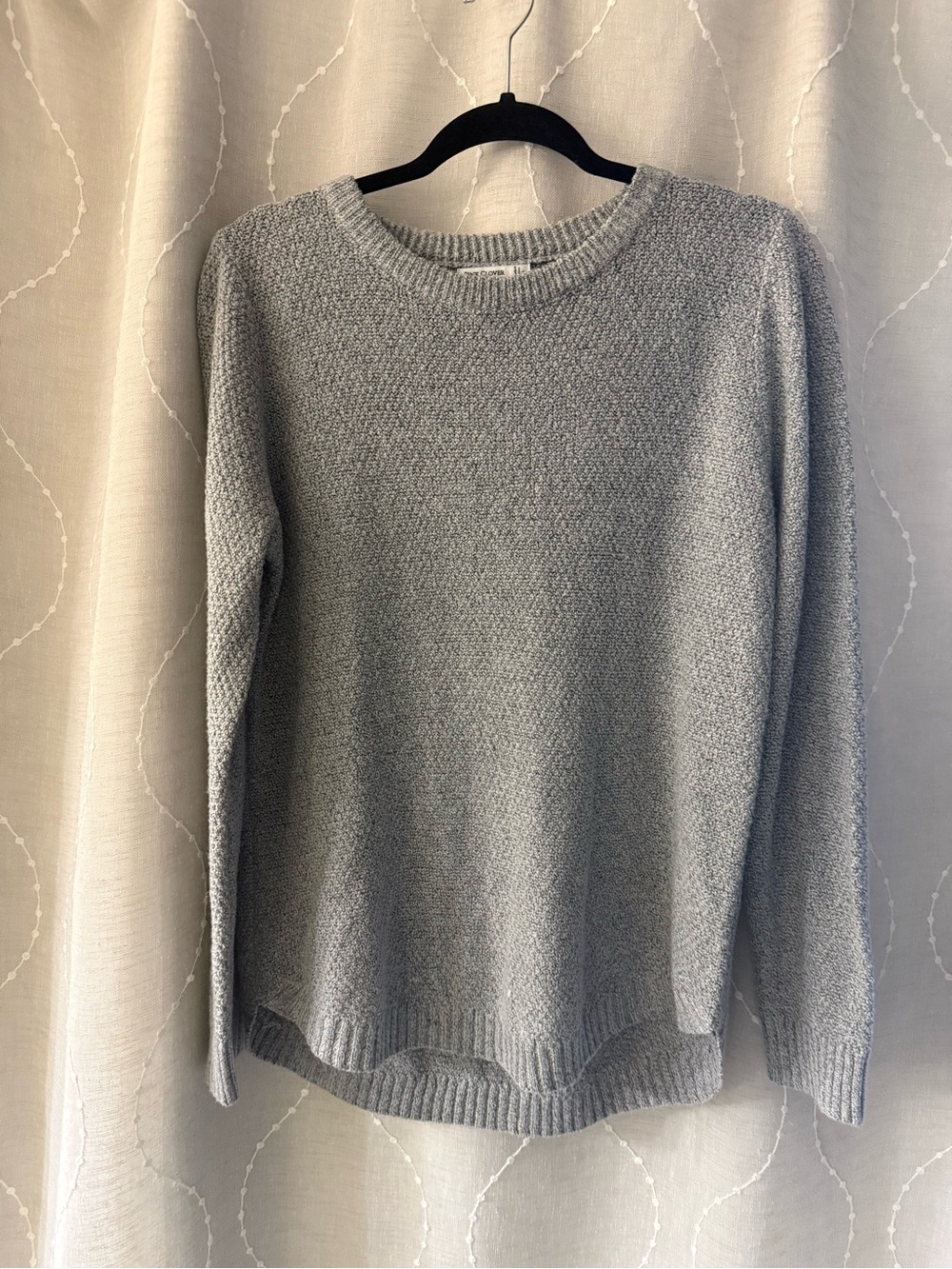 Pink Clover Women’s Gray Crewneck Sweater - Lightweight Knit